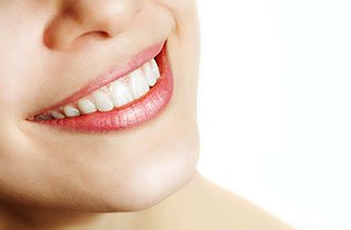 Fogfehérítés – minden amit tudnod kell, mielőtt ragyogóbbá tennéd a mosolyod Fogfehérítés
